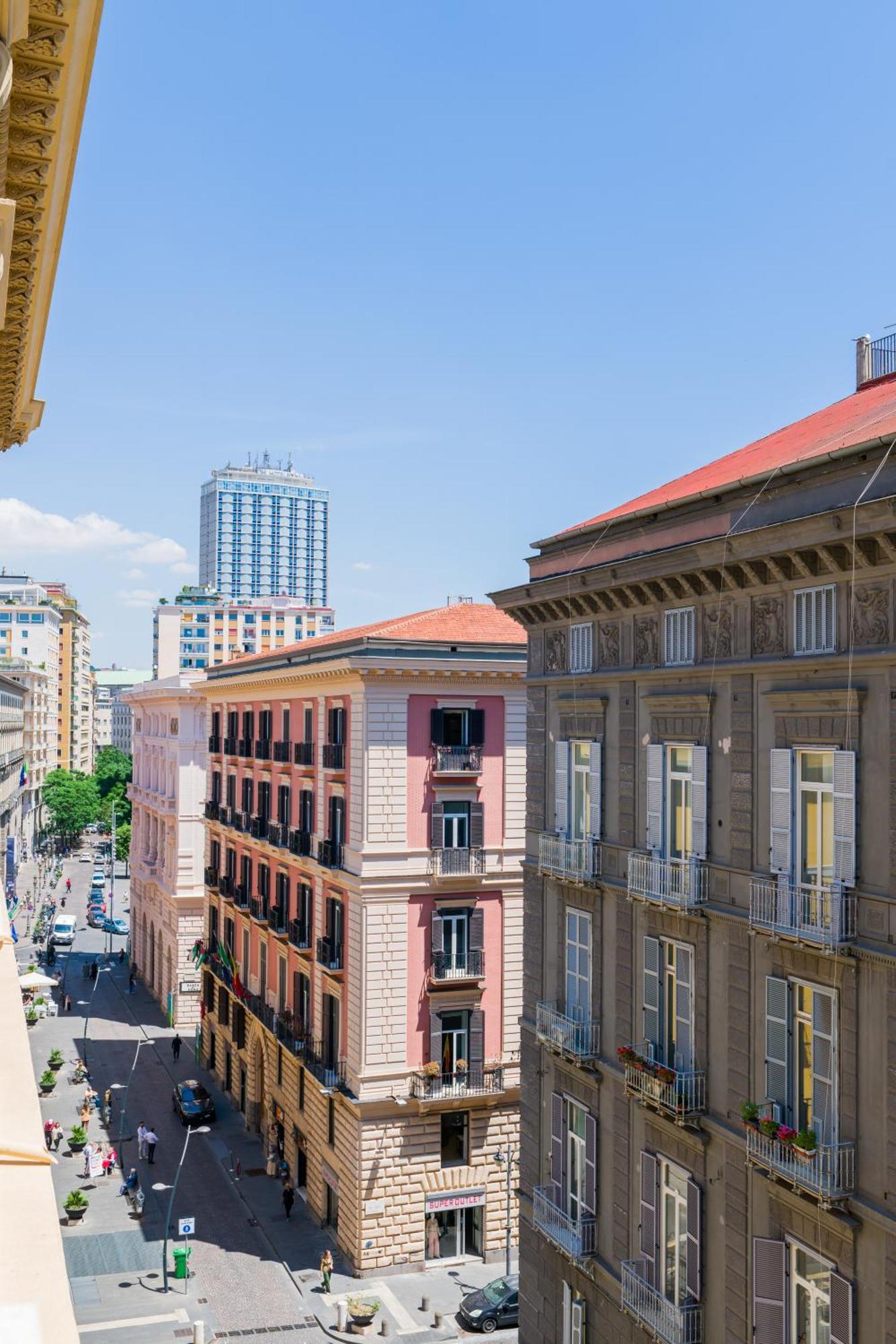 Pretaloger Verdi 18 3* Naples