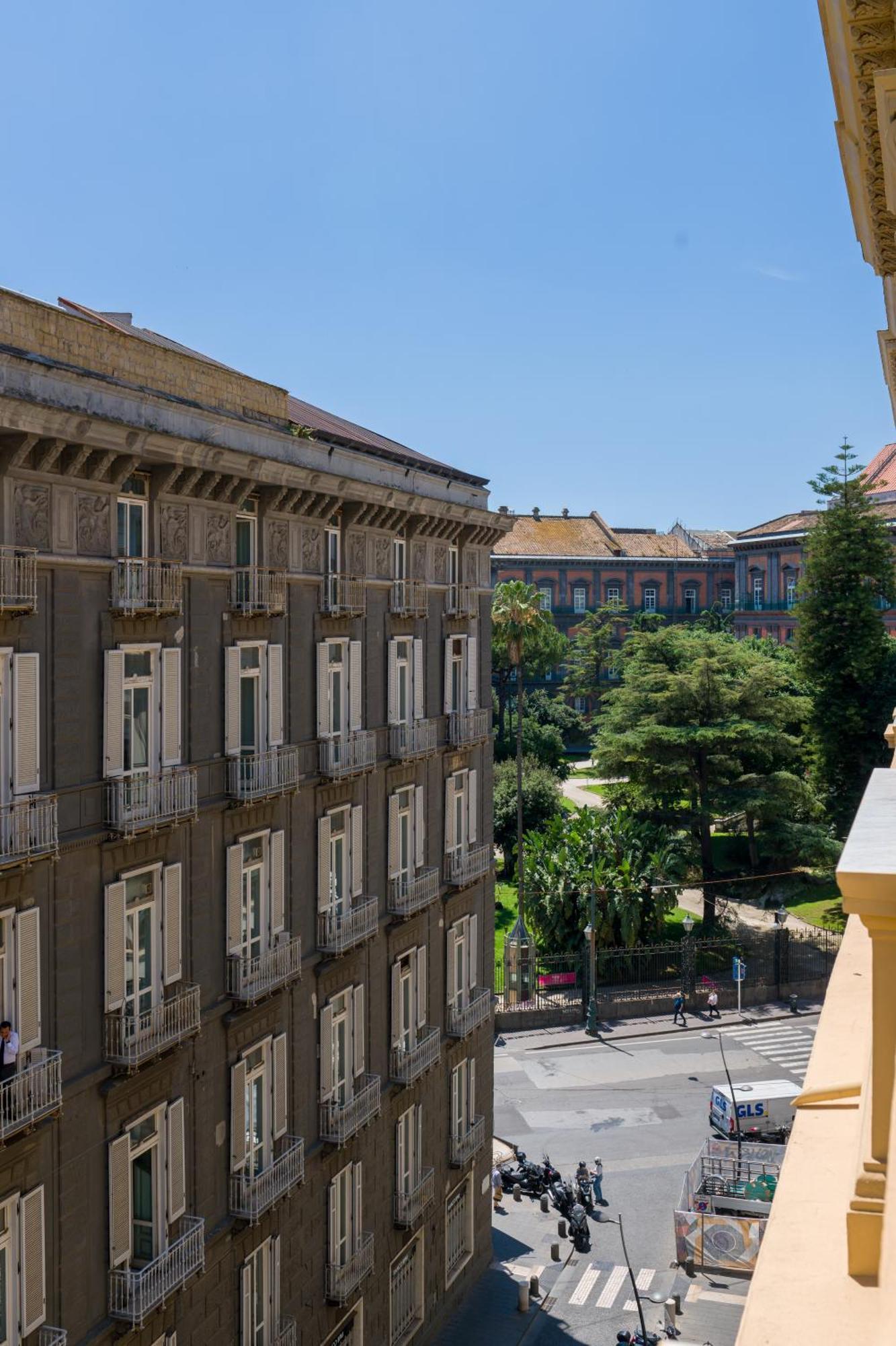 Pretaloger Verdi 18 Aparthotel Neapel